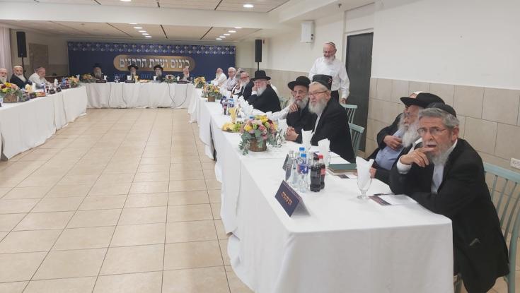 ועדת הרבנים הכריעה בהצבעה חשאית - המועמד ייבחר היום