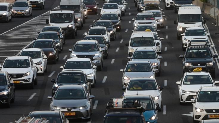 בעקבות תאונה חריגה: עומסים כבדים בכביש 1