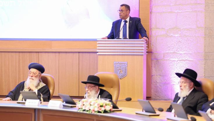 משה ליאון: "אנחנו עושים הכל כדי לתפור חבילה נכונה לכל ישיבה ואולפנה"