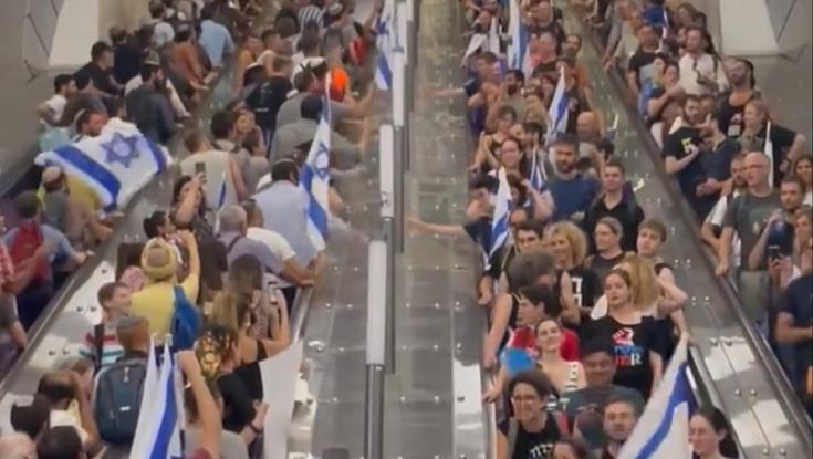 הסרטון שכבש את הרשת: כשתומכי ומתנגדי הרפורמה נפגשו ברכבת