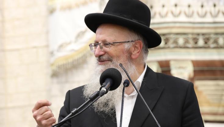 הרב אליהו עונה ליובל נוח הררי: "העם רוצה להתקדם לפי ערכי העם היהודי"