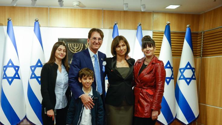 "בזכות הרב דרוקמן אבי זכה לראות את נכדו נולד כיהודי"