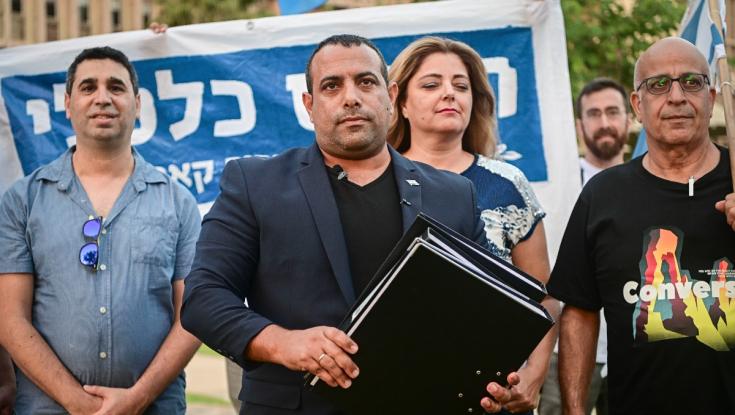 אביר קארה הגיב: "עשיתי טעות" | רוטמן: "הוא לא התכוון לזייף"