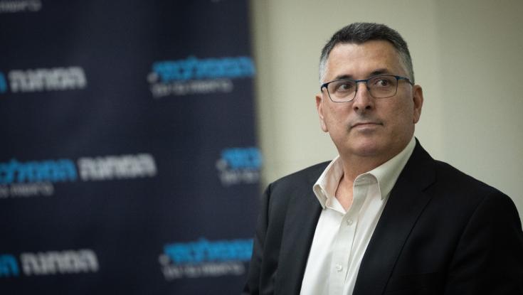 לך תתאשפז? גדעון סער: "אני בוחר עכשיו במילים לך תתפטר"