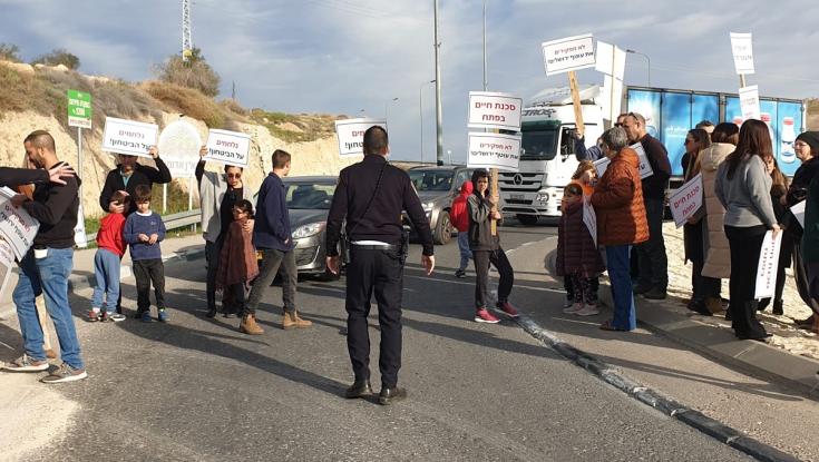 לאחר פיטורי הרבש"ץ: תושבי עוטף ירושלים חוסמים רכבים פלשתיניים