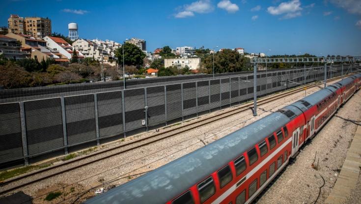 טרגדיה בת"א: אישה כ-בת 40 נהרגה מפגיעת רכבת