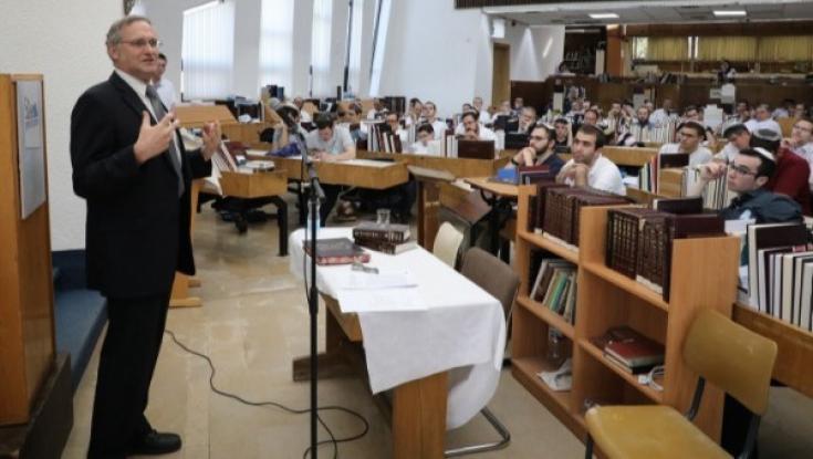 ביקורת משרד הדתות דרשה - שיעורו של ראש הישיבה הופסק