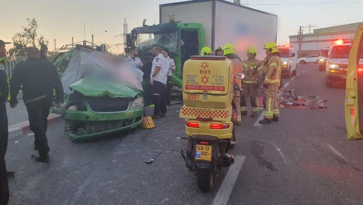 מגדל העמק: צעיר בשנות ה-20 נהרג לאחר תאונה בין רכב למשאית