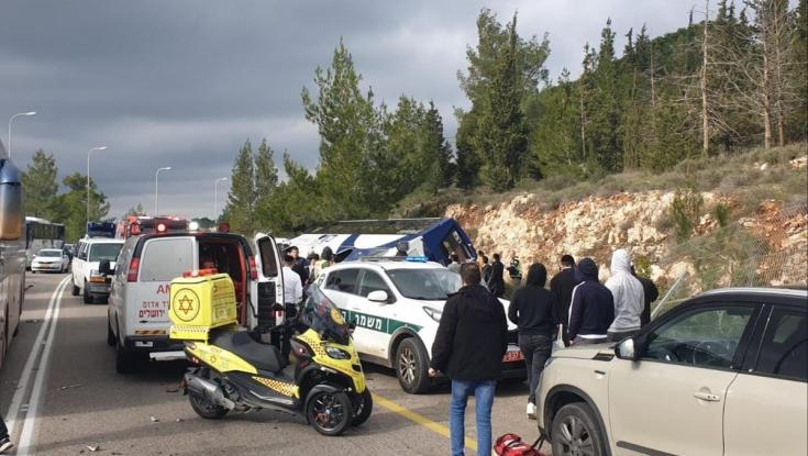 7 פצועים בהתהפכות אוטובוס סמוך לירושלים