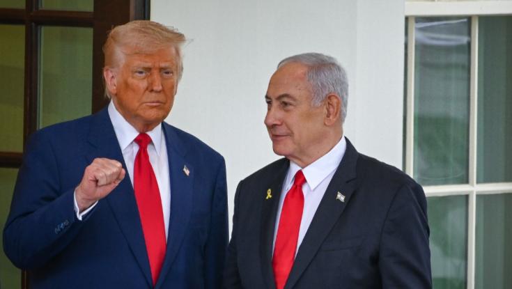 טראמפ קושר בין שחרור החטופים ומשפט נתניהו: זה יפריע למשא ומתן עם חמאס