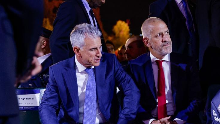 חידוש השיחות על מתווה החטופים: המשלחת הישראלית בדרכה לפריז