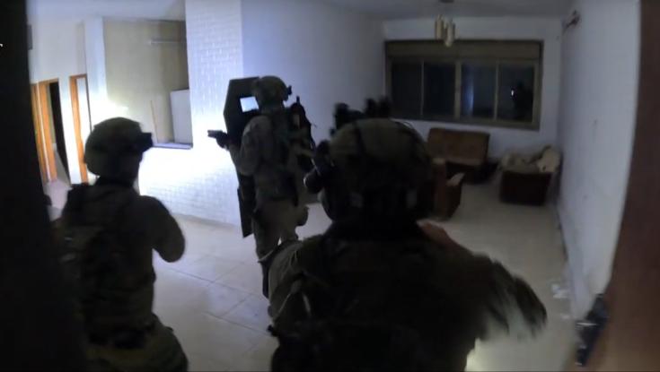 בלב העיר הפלסטינית: החשודים ברצח מאבטח ראש העיר הישראלי נעצרו | תיעוד