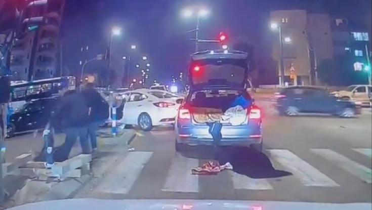 מכת מדינה: ביקש להחליף פרטים והותקף במוט ברזל