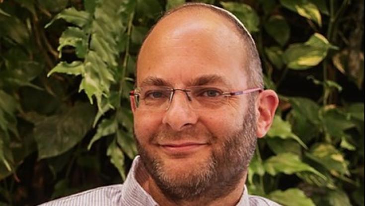 שאלנו את הרב ליאור אנגלמן מה עם הספר החדש - כך הוא הגיב