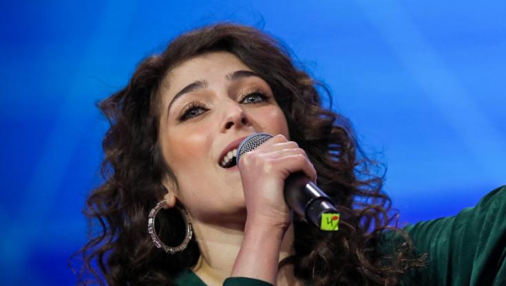 3 שנים אחרי לידת הבכורה: רוני דלומי חושפת היריון שני