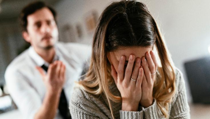"אשתי כל הזמן חושדת שאני בוגד בה, אני בכלל מקפיד על שמירת עיניים"