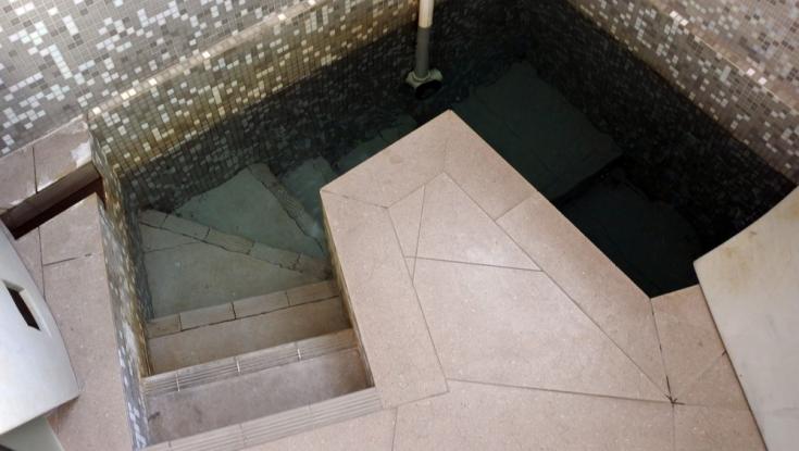 קוצצות ציפורניים עד הבשר: הנשים שמתמודדות עם טורדנות כפייתית בטהרת המשפחה