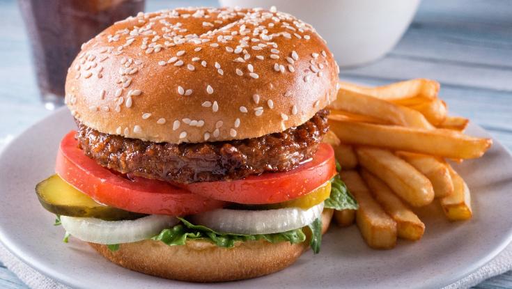 אין בו טיפת בשר, אבל אף אחד לא ישכנע אותי שזה לא המבורגר אמיתי