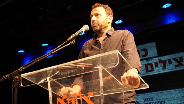 כשרביב דרוקר עלה על הבמה ראיתי את העובד המסכן שפוטר מהעבודה