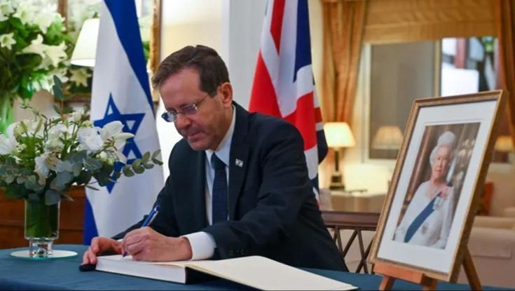הרצוג ישתתף בהכתרת המלך הבריטי - כך יימנע מחילול שבת