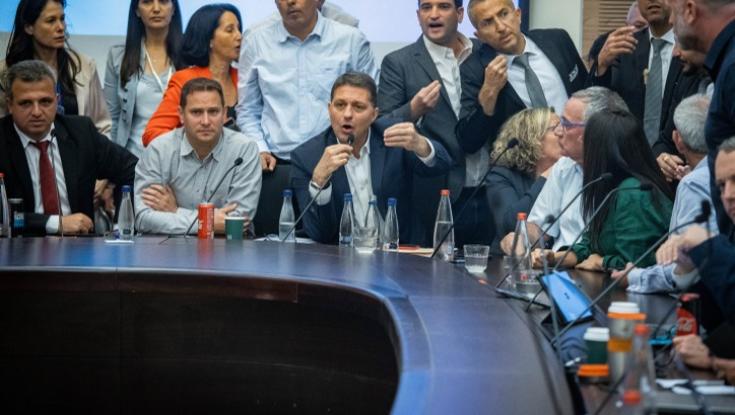 פיצוץ בוועדת הכספים בדיון על הארנונה: "אתם תקבלו את זה בהפוכה"