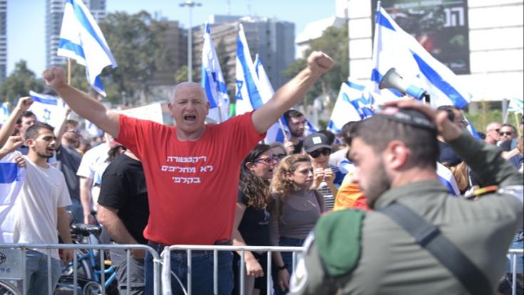 טייס לשעבר באולפן ערוץ 12: "ביבי הוא כבר מרגל איראני"