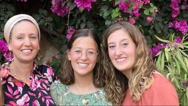 "אשת-מופת, אם למופת, שגידלה משפחה למופת"