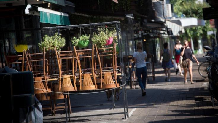 מלחמות אוכל: איך הפכו המסעדות ובתי הקפה לכלי פוליטי