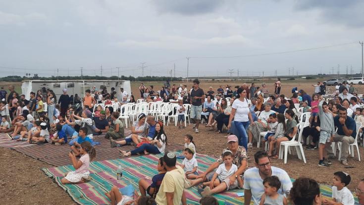 100% כותנה ואהבת ישראל: המושב הדתי והקיבוץ החילוני במהלך מאחד