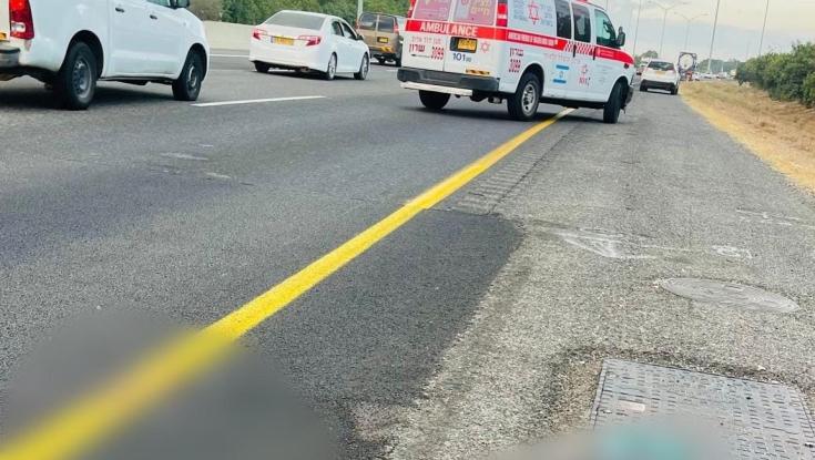 הולך רגל נפגע ממשאית בכביש 6 - מצבו קשה
