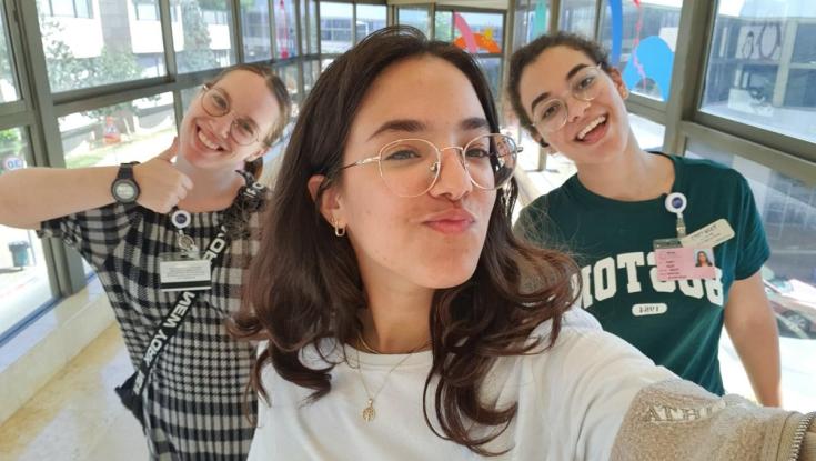 בנות השירות שמתנדבות במחלקה הכי מורכבת: "זה לא מפחיד אותנו"