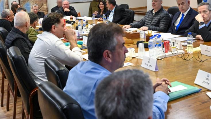 חטופים תמורת 1,000 אסירים: הקבינט הביטחוני דן בדרישות חמאס