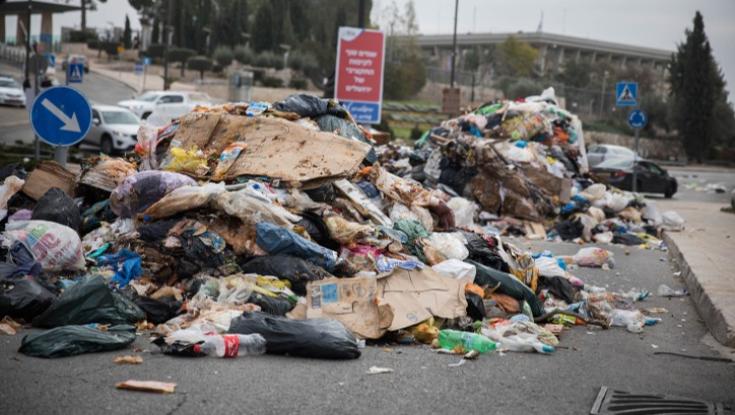 בכבאות מרגיעים: זה המקור לריח השריפה במרכז