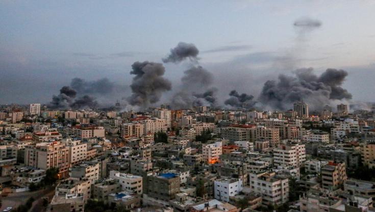 צה"ל תקף מאות מטרות בעזה, שתי החטופות התאחדו עם משפחותיהן