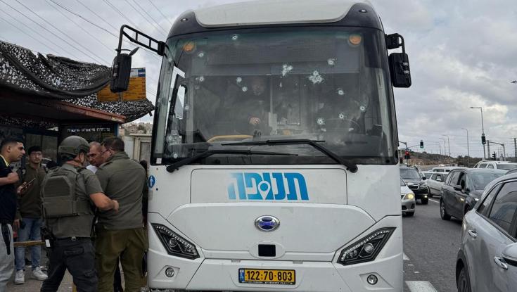 פיגוע ירי לעבר אוטובוס בשומרון: תשעה נפצעו - שלושה באורח קשה