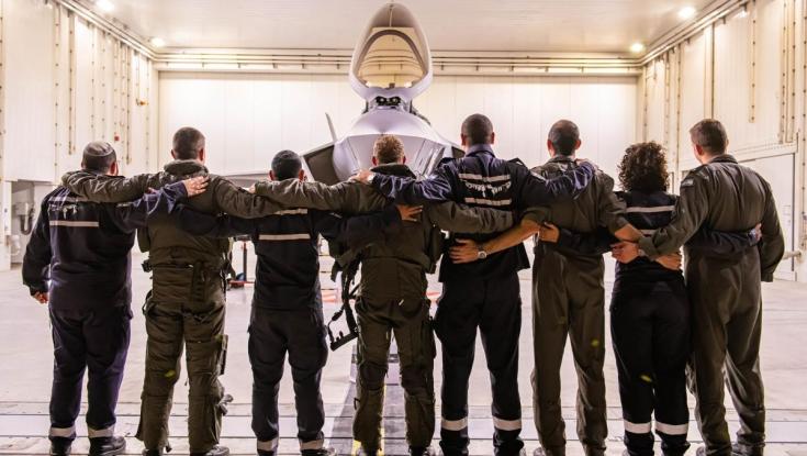 "הכל מפורק": עגורן אחר עגורן - התיעוד המדהים מהשמדת הנמל בתימן