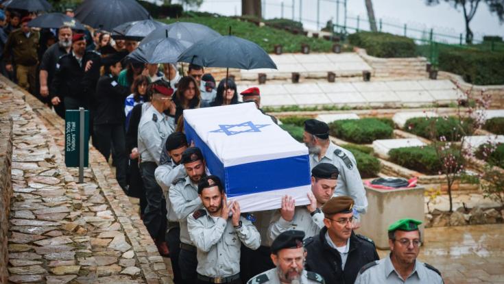 אביו של דניאל פרץ החטוף בעזה חושף בכאב: "קברנו רק טיפות דם"