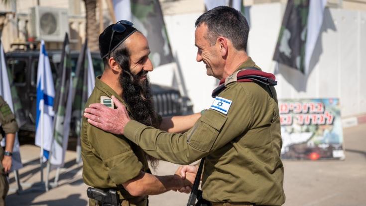 הרמטכ"ל במסר לציבור החרדי: "אפשר להיות לוחם חרדי"