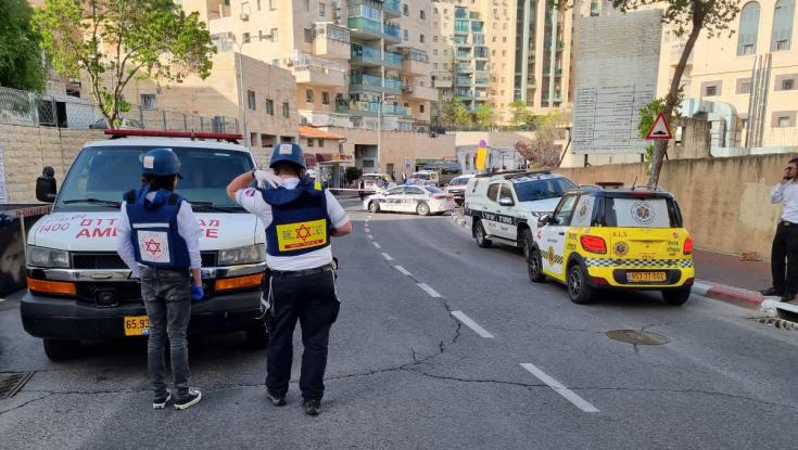 פיגוע דריסה בירושלים: מחבלים חמושים דרסו שני אזרחים - ונמלטו