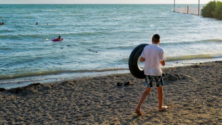 גם החוף הנפרד בפנים: משרד הבריאות מזהיר מרחצה בחופי העיר הצפונית