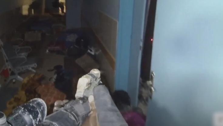 תיעוד חדש משיפאא': אלות, אזיקים ונשק בערכת עזרה ראשונה