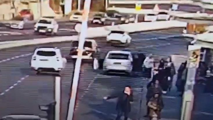 תיעוד מרגעי הפיגוע הדרמטיים: המחבלים פתחו באש - החיילים נטרלו