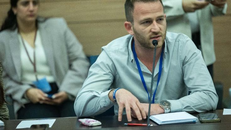 תפסיקו לנפנף בחוות דעת של ייעוץ משפטי, אם סטודנט העלה תמונה עם טרקטור מהשביעי לאוקטובר -הוא טרוריסט