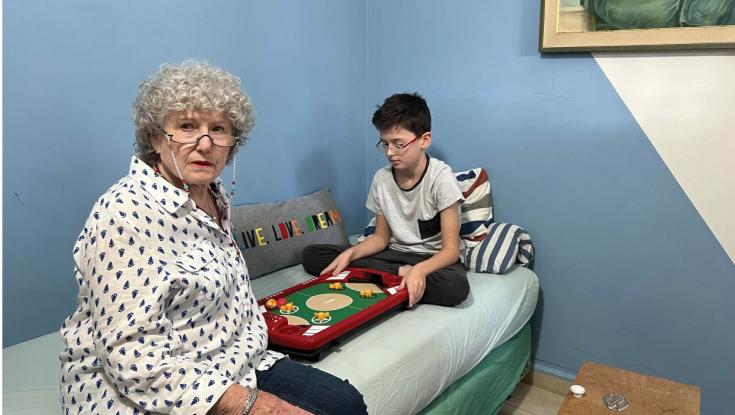 מצמרר: משפחות החטופים הצטלמו מחדש בלעדיהם