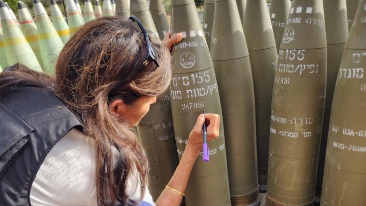לא רואה בעיניים: זה מה שכתבה ניקי היילי על פגז צה"ל