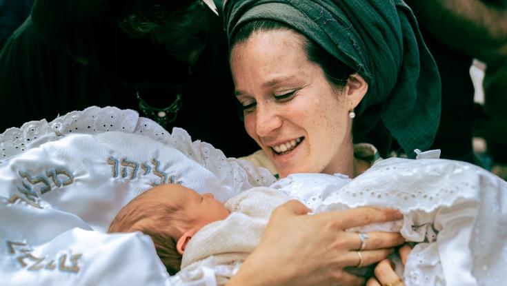 שמחה מהולה בעצב: ברית לבנו של הרב נערן אשחר שנפל בהתהפכות טנק בצפון