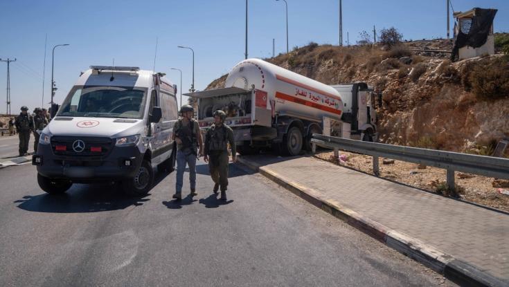 פיגוע דריסה בבנימין: צעיר נפצע אנושות מדריסת משאית