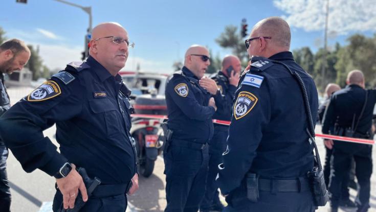 התחזו לשליחים של וולט וירו בשוטר: הסתיים המרדף האלים ליד גן סאקר בירושלים