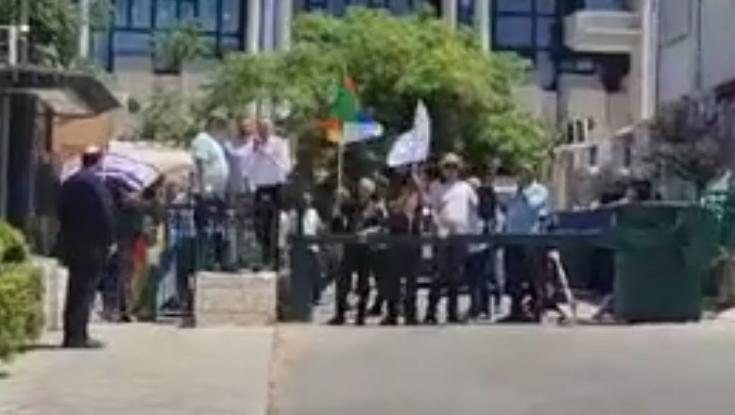 ראשי המועצות הדרוזים הפגינו נגד הממשלה - אך פירגנו לשר הסרוג: "אנחנו מצדיעים לך"