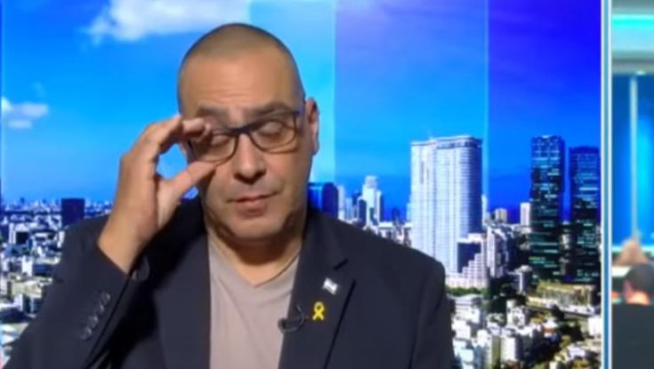 קחו אבן, תראו כמה קל להצטרף לסקילה הפומבית של כתב ערוץ 14